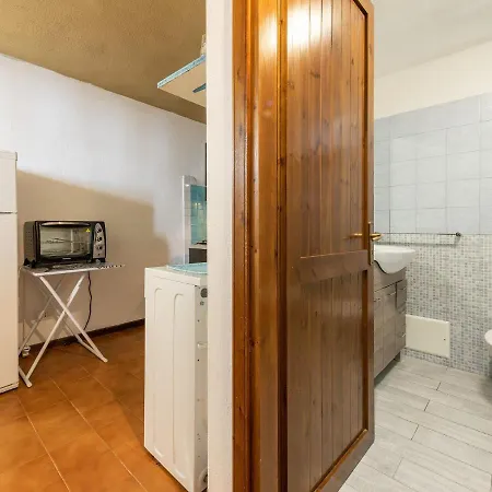 Claudio E Lunetta 度假居 *