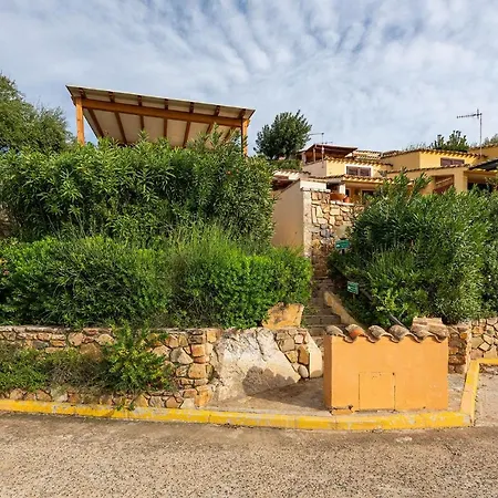 Claudio E Lunetta Hébergement de vacances Villasimius